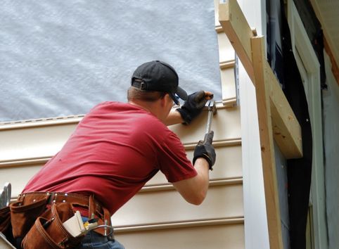 siding installation and replacement Man
